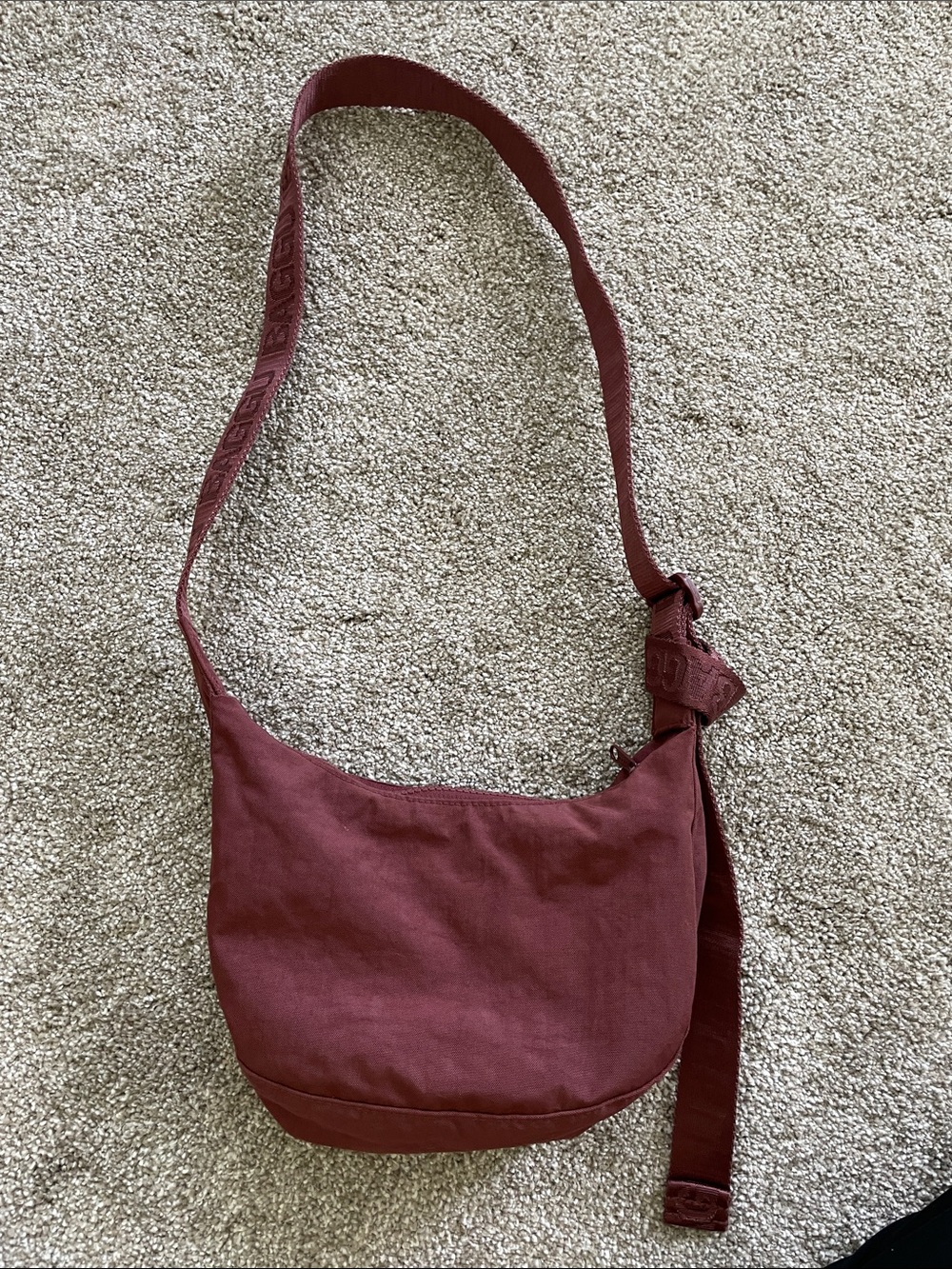 Baggu Mahogany Small Crescent